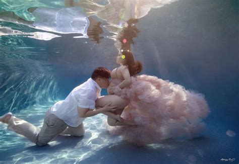 New Underwater Maternity Photo Shoot In Dallas Texas