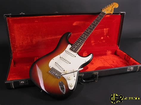 1971 Fender Stratocaster 3 Tone Sunburst Incl Case GuitarPoint