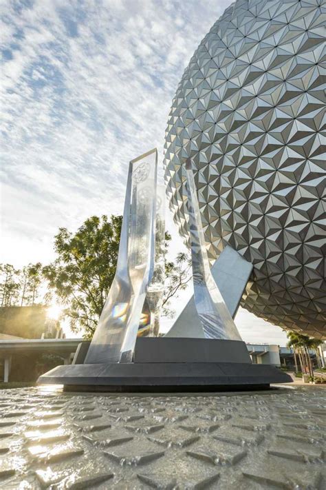 Epcot's new entrance fountain revealed