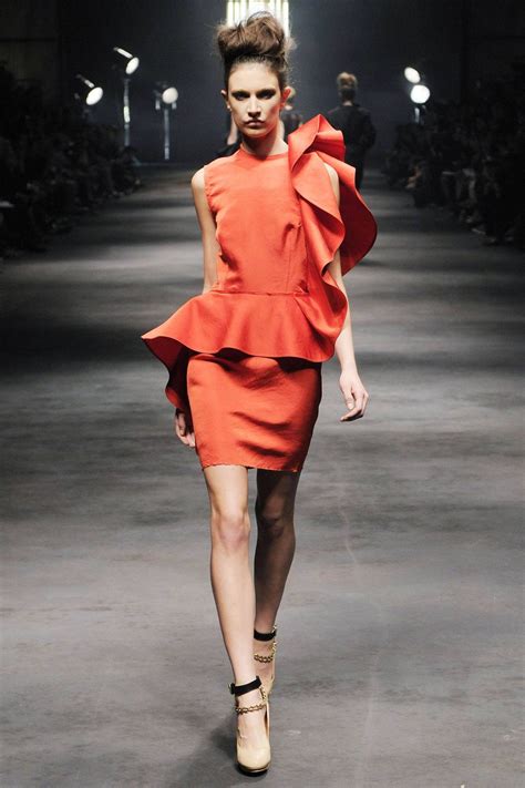 Волан в одежде (63 фото) - картинки и фото fashionhot.club
