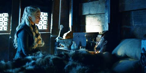 Jon Snow And Daenerys Romance On Game Of Thrones Is Gross Twitter Reactions To Jon Dany Scene