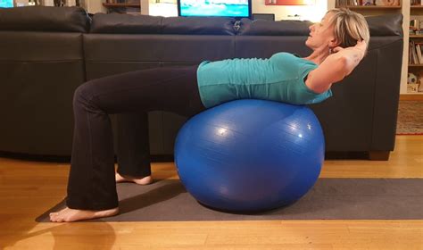 5 Ejercicios De Pilates Con Fitball Deporvillage Magazine