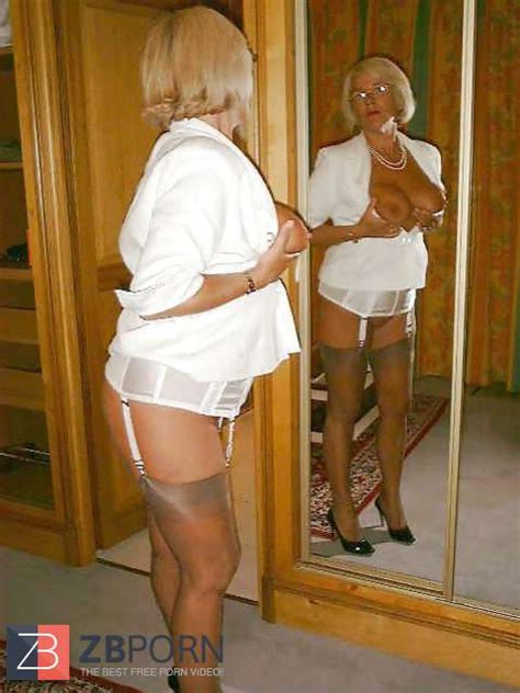 Stellar Mature In Downright Fashioned Nylons Tights ZB Porn