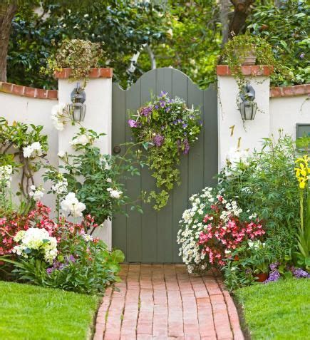 Charming Garden Gate Ideas