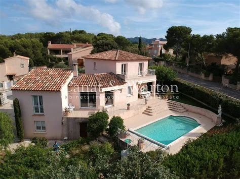 Vente VILLA DE 2006 190m² SUR 1000m² AVEC PISCINE AU BRUSC Six Fours