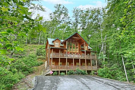 Family Reunion Cabin In Gatlinburg TN | Chalet Village