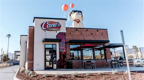 Chicken chain Raising Cane's plans Long Island entry with 3 eateries ...