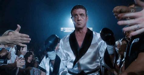 Sylvester Stallone Cuelga Los Guantes