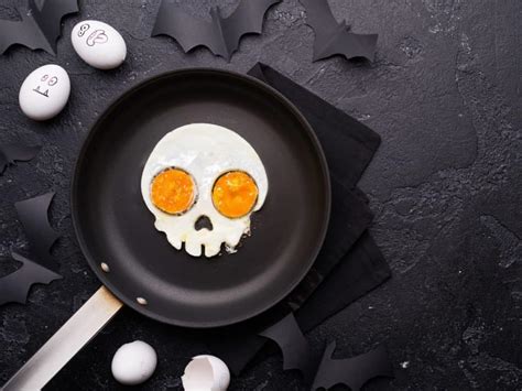 How to Cook Eggs Without Oil or Butter – Food & Wine