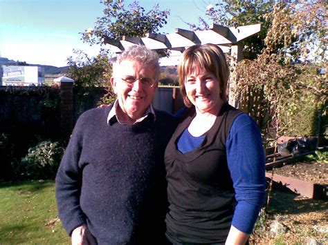 Hot Indian Aunties Photos Saree Pics Aunty And Uncle