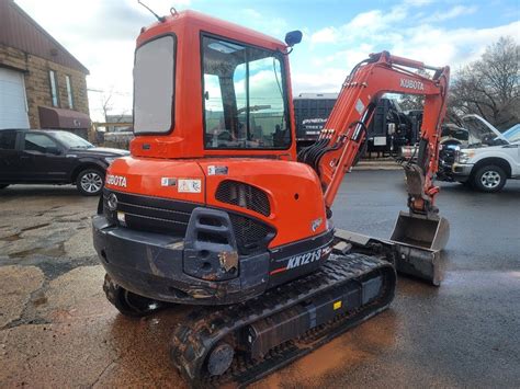 Kubota Kx121 3 Mini Excavator Hydraulic Thumb 6 Way Blade Only 708 Hrs Like New One Owner