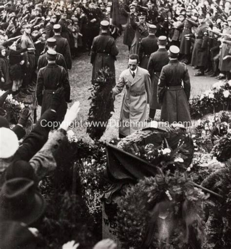 Pressphoto Dr Goebbels Legt Kranz Am Grabe Von Horst Wessel Nieder