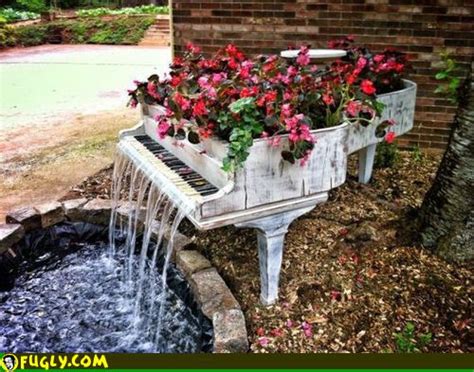 Piano Water Fountain :: Random Images - Fugly