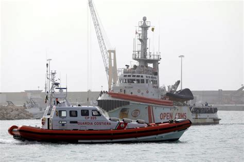 Italy Seizes Ngo Ship That Picked Up Migrants In Mediterranean