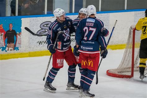 Sex poäng efter dubbla segrar i helgen Surahammars IF