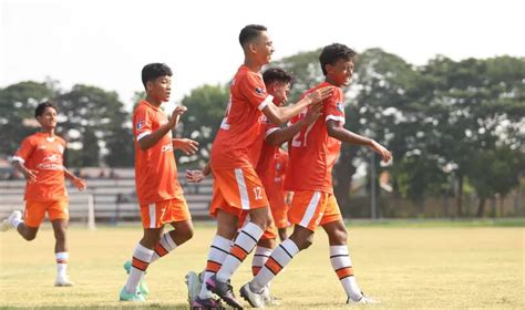 meski kandas   besar pemain persipro   dilirik klub lain