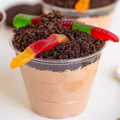 Dirt Cake Cups Cookie Dough And Oven Mitt