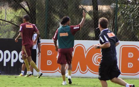 Ga Cho Faz Gol E Mostra Descontra O Em Rach O No Galo Globoesporte