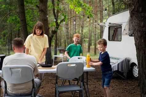 Seasonal Camping Tips: Summer And Spring Adventures With A Minivan - Everester