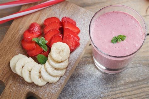 Resep Smoothie Pisang Dan Stroberi Untuk Kulit Putih Bercahaya Genpi Co