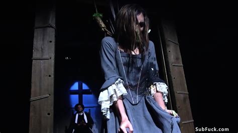 Jury Double Penetrate Brunette Witch