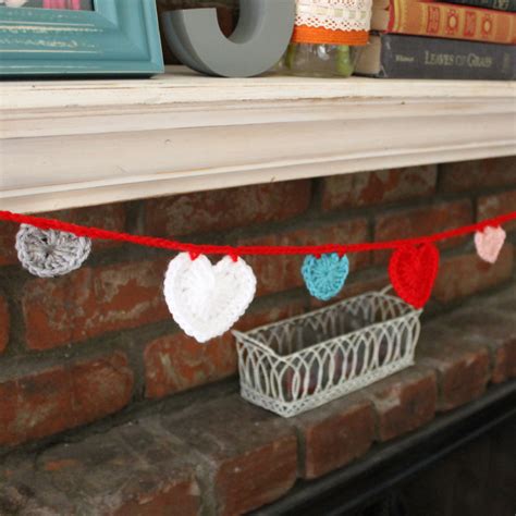 Sew Chatty {diy Valentines Decor Crochet Heart Garland}