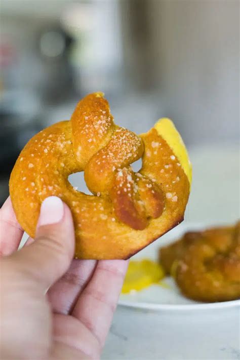 Low Carb Pretzels No Fathead The Hungry Elephant