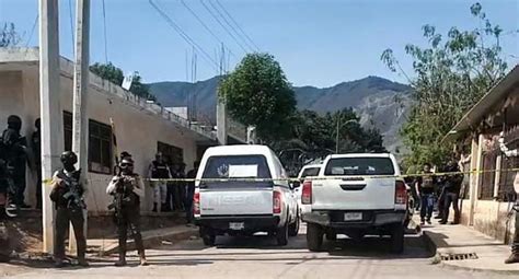 Asesinan A Personas A Bordo De Una Camioneta En Acultzingo Veracruz