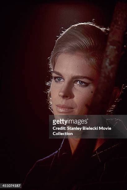 Candice Bergen 1960s Photos and Premium High Res Pictures - Getty Images