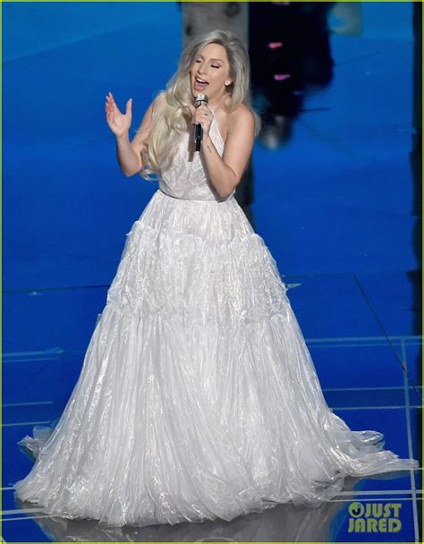 Lady Gaga's 'Sound of Music' Oscars 2015 Performance (Video) : Photo ...