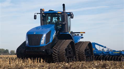 New Holland Agriculture Expands T9 Smarttrax Series Lineup