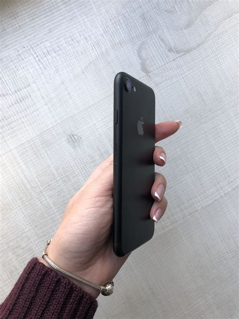 Купить БУ iPhone 7 32 gb black айфон 7 32 гб блэк чёрный в Киев |MacPlanet