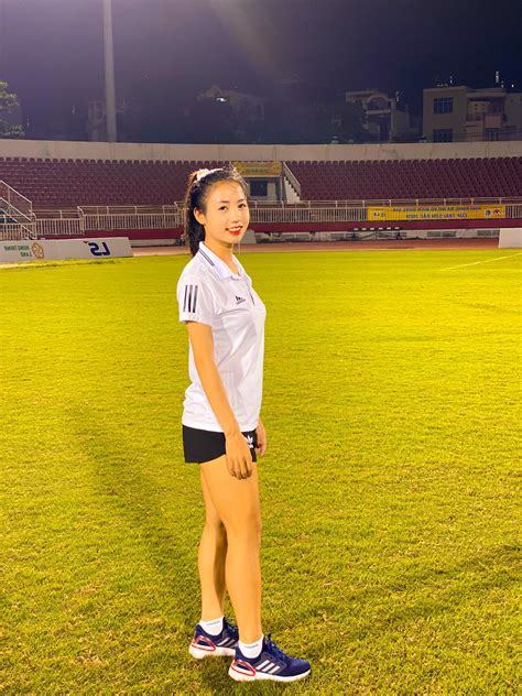 Trần Thị Duyên hot girl tuyển nữ ĐT Việt Nam da trắng như trứng gà bóc và vẫn độc thân