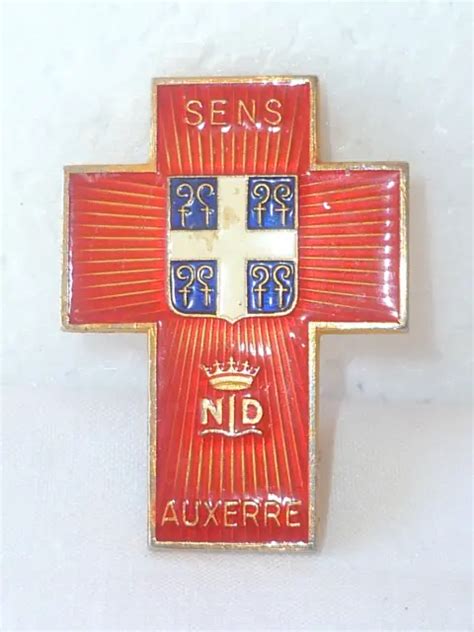 BROCHE RELIGIEUSE ANCIENNE Croix Emaillee Sens Auxerre EUR 22 00