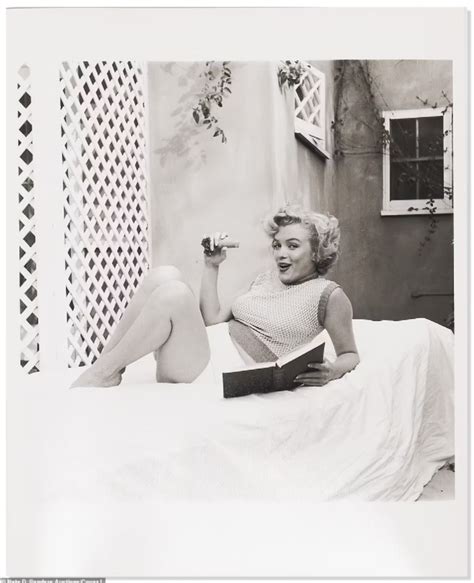 Bom sex Marilyn Monroe đẹp ngọt ngào trong sáng ở tuổi 19 Báo Dân trí