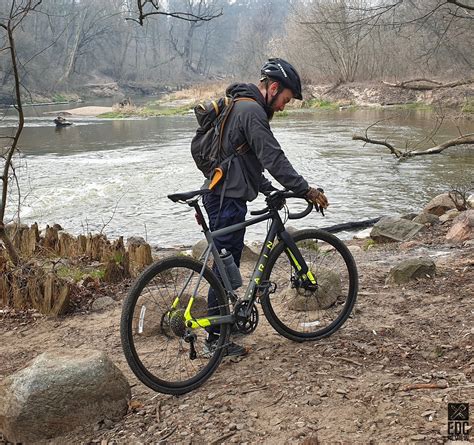 Kurtka Helikon-Tex Urban Hybrid Softshell - recenzja