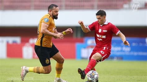 Sedang Berlangsung Berikut Link Live Streaming Persis Solo Vs Borneo Fc