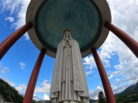 A Imagem De Nossa Senhora De F Tima Foi Esculpida Em M Rmore Branco E