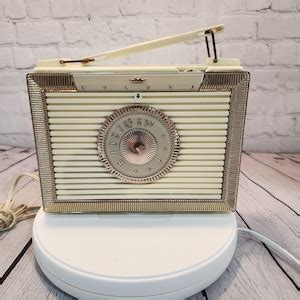 Bulova Companion Portable Vintage Radio Circa Bulova Companion