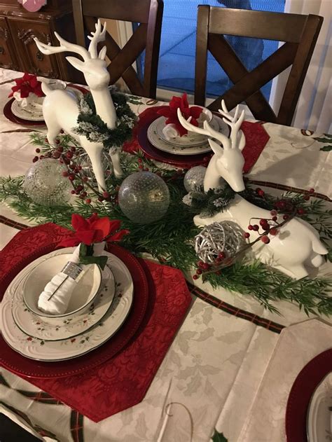 Pin By Cheryl Hallett On Christmas Reindeer Christmas Table