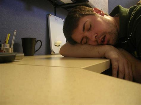 This Is How To Take The Perfect Power Nap At Work Business Insider India