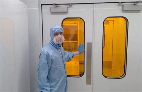 Iso Cleanroom Nanofabrication Facility Vancouver Bc Mecart