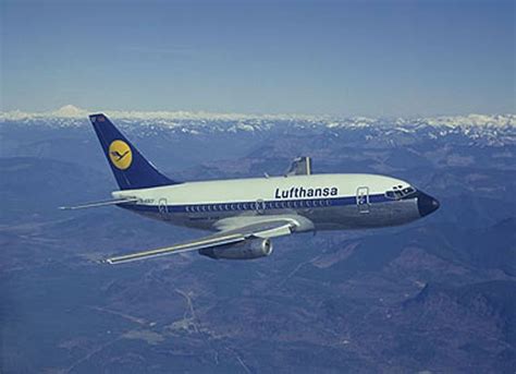 Lufthansa 737-100 - Vintage Airliners