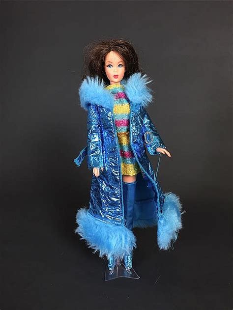 Sold At Auction BRUNETTE TWIST TURN BARBIE WITH FLIP HAIR DRESSED IN MAXI N MIDI 1799
