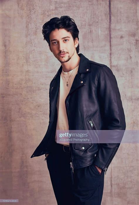 Pin By Natalie Lakes On Milo Manheim Actors Milo Pretty People