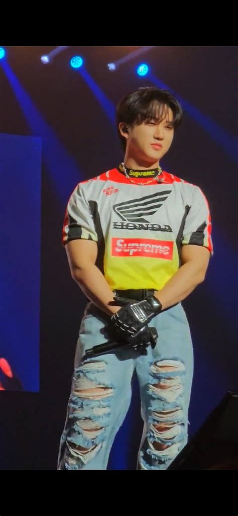 On Twitter Rt Raspbinnie Changbin S Biceps Speaks