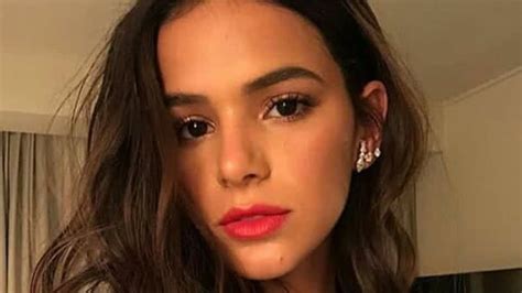 Revoltada Bruna Marquezine Se Pronuncia Sobre Romance Cantor