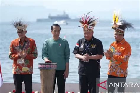 Presiden Joko Widodo Buka Papua Street Carnival Antara News Papua