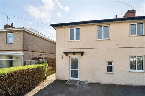 Cricklade Road Swindon Sn2 3 Bed Semi Detached House £1 300 Pcm £