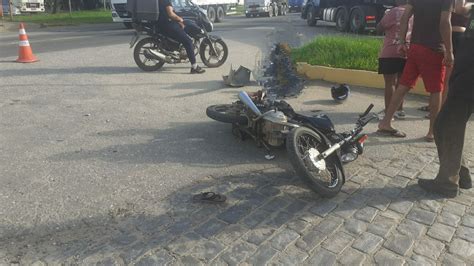 Motociclista Fica Ferida Em Acidente Na Br Em Volta Redonda